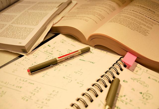 Cách tự học tiếng Hàn tại nhà khác xa suy nghĩ của bạn